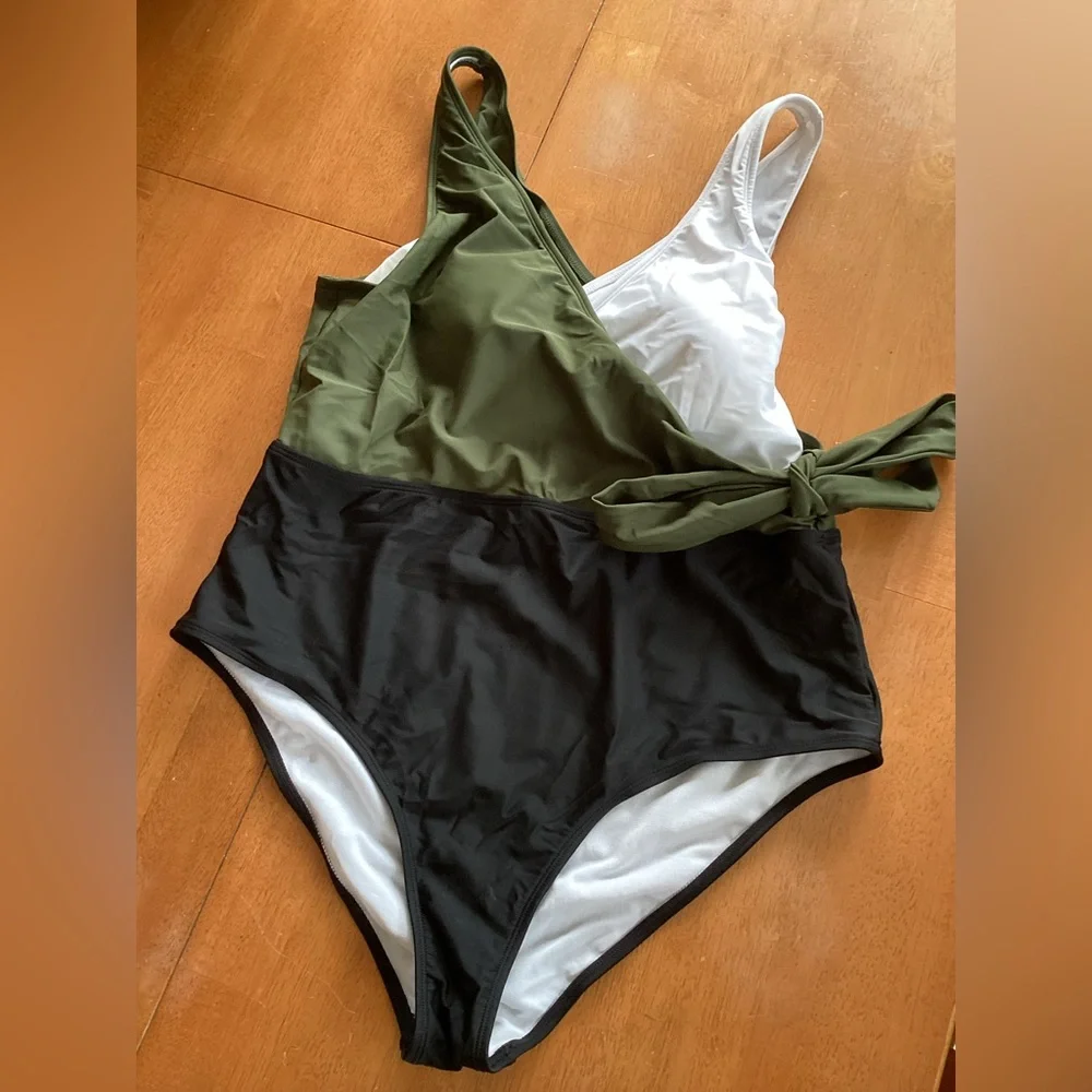 Cupshe Olive and Black Wrap Colorblock Swimsuit - XL